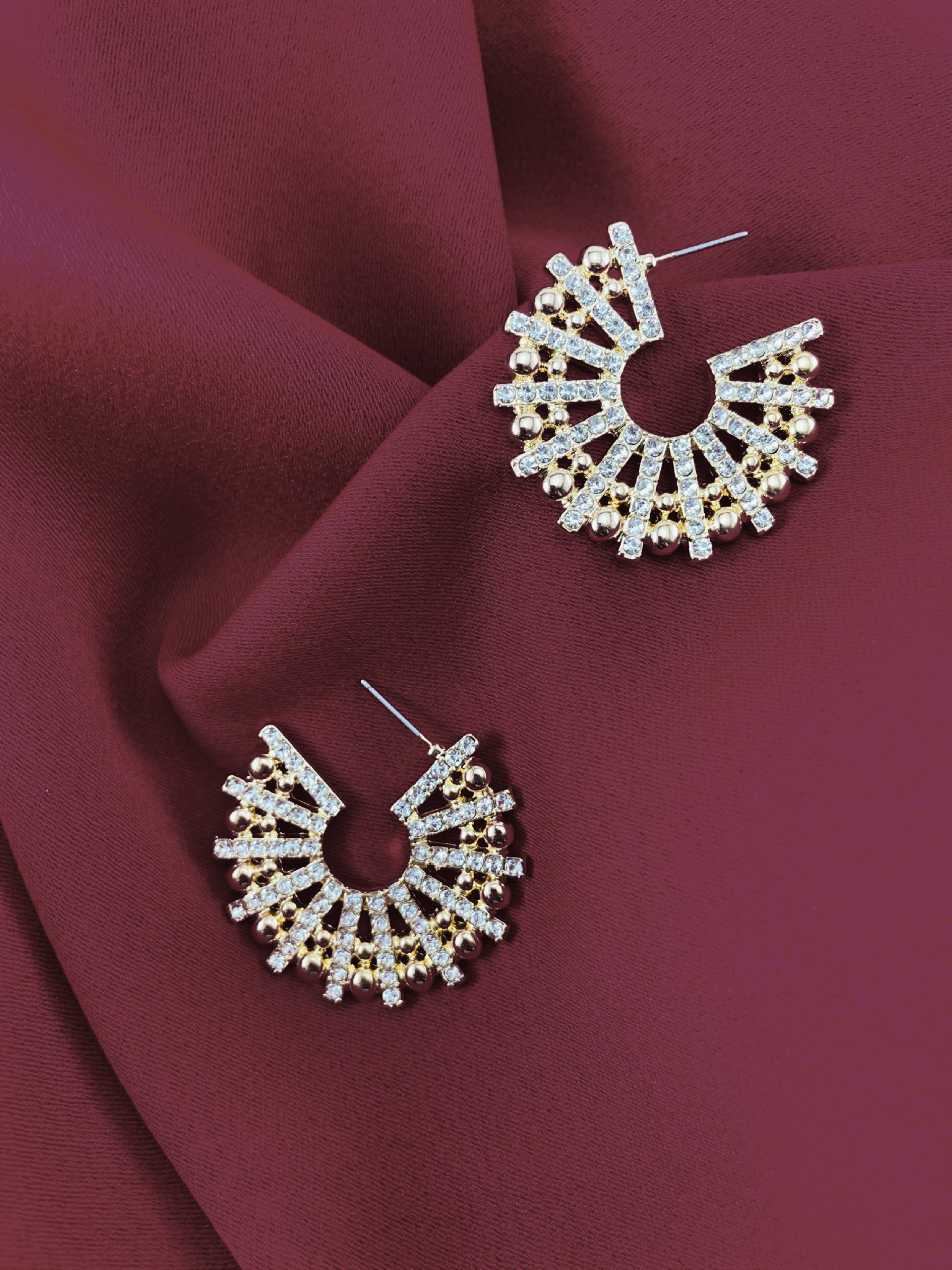Jasmine Mod Hoop Earring