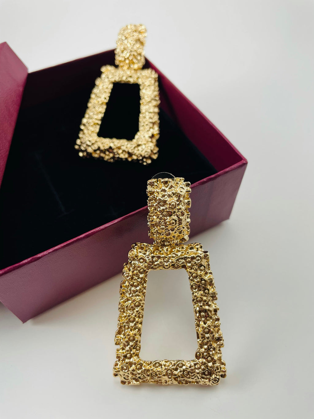 Fergie Doorknocker Earring