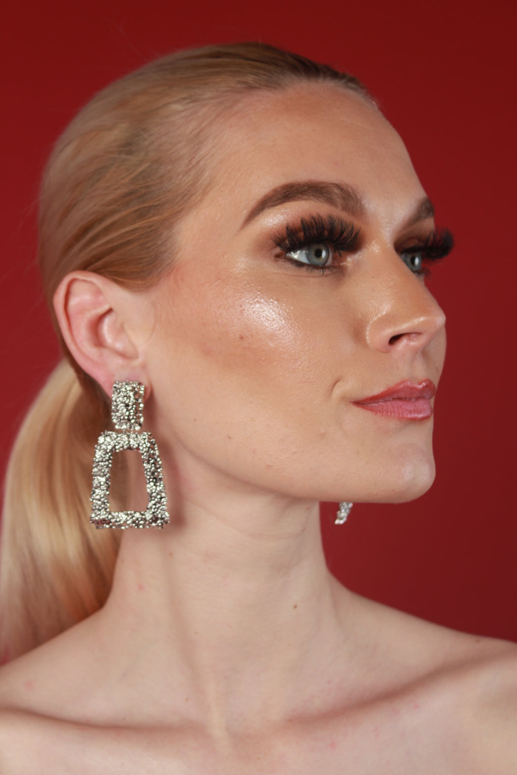 Fergie Doorknocker Earring